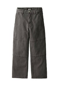 Pantaloni in cotone grigio scuro con un design a gamba larga, cuciture visibili e due distinti pannelli di tessuto orizzontali su ciascuna gamba.