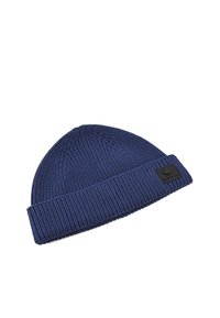 Berretto lavorato a maglia blu navy con risvolto a coste e una piccola toppa nera con marchio sul davanti, realizzato in un materiale testurizzato e durevole.