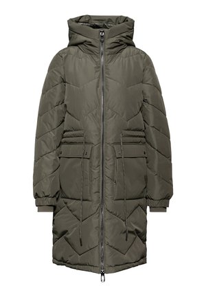 Lungo cappotto invernale imbottito verde oliva con zip frontale, cappuccio, due tasche a pattina con bottoni a scatto e cordini regolabili.