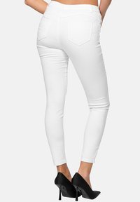 Elara - Jeansy Skinny Fit