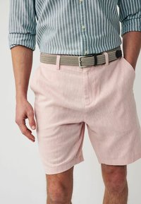 Next REGULAR FIT - Rövidnadrágok - pink
