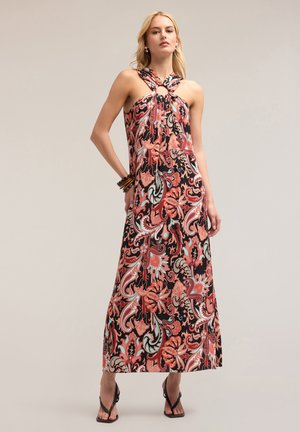 Maxikleid mit schwarzem Grund, das ein lebhaftes florales Paisley-Muster in Koralle, Blaugrün und Creme zeigt. Halterneck-Design mit geknoteter Vorderseite.