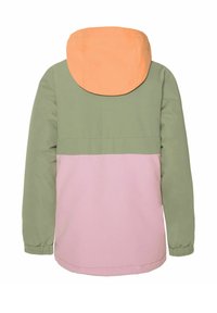 Giacca color block con corpo verde, sezione inferiore rosa e cappuccio arancione. Realizzata in un tessuto liscio con polsini elasticizzati.