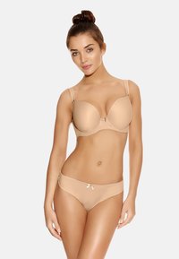 Beige gewatteerde beha met verstelbare bandjes, strikaccent in het midden, gecombineerd met bijpassende bikini slips met een delicate afwerking.