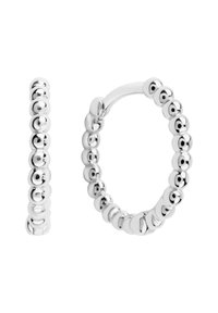 Srebrne kolczyki koła z koralikowym wzorem, gładką fakturą i zaokrąglonym kształtem, przedstawione z różnych kątów dla lepszej widoczności.