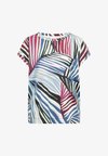 T-SHIRT MIT BOATNECK UND GRAFIKPRINT - Camiseta estampada - palm breeze green