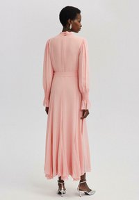 Touché Privé Maxi ruha - pink