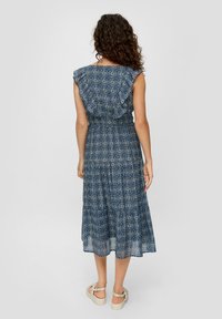 s.Oliver GEMUSTERTES MIT RUSCHENDETAILS - Freizeitkleid - tiefblau