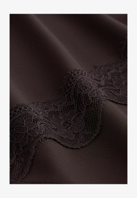 Non sélectionné, chocolate brown