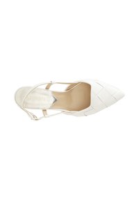 Scarpa da donna bianca in tessuto intrecciato con punta affusolata, sostegno a caviglia con cinturini e una fodera interna liscia. Nessun motivo o accessorio visibile.