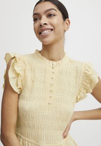 b.young BYFelice - Dnevna obleka - italian straw