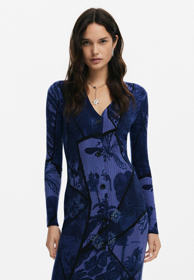 Robe Pull Desigual Taille S (36) - Multicouleur - Viscose - Style Hiver - État Très Bon