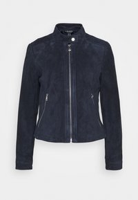 Námořnická modrá semišová bunda se stojatým límcem, předním zipem a dvěma bočními zipovými kapsami. Hladký povrch a přiléhavý střih.