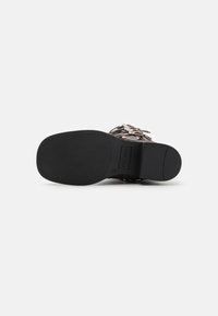 Steve Madden BATTLE - Cowboy és motoros csizmák - brown