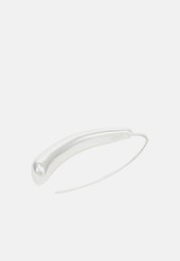 Silver, avlång hårnål med en slät, böjd design. Har en glänsande yta och en fin tråd koppling för att fästa i håret.