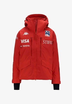 Giacca da sci rossa con cappuccio, materiale impermeabile, due tasche frontali con zip, polsini elastici, dettagli con logo e design leggermente aderente.