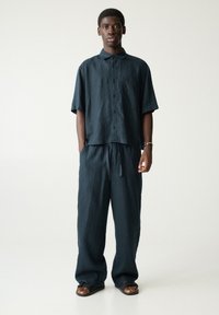 PULL&BEAR LINEN BLEND - Broek - dark blue