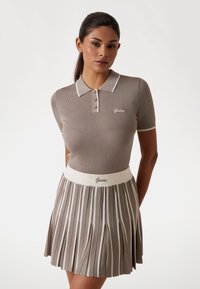 Guess SLIM FIT - Poloshirt - lichtbruin