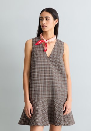 KARIERTES VOLANT REGULAR  - Robe de jour - dark brown