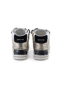 Crime London DELUXE MID - Scarpe skate - white