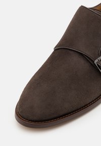 BOSS Chaussons - dark brown