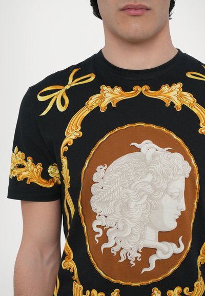 Versace COMPACT MEDUSA CAMEO - Trükipildiga T-särk - black/gold coloured
