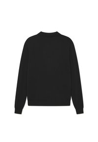 Zwarte pullover met lange mouwen, ribbelboorden en -zoom, en een eenvoudige ronde halslijn. Gemaakt van zachte stof met een gladde textuur.