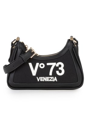 Borsa rettangolare nera con accessori dorati, tracolla regolabile e ricamo bianco "V°73 VENEZIA" sul davanti.