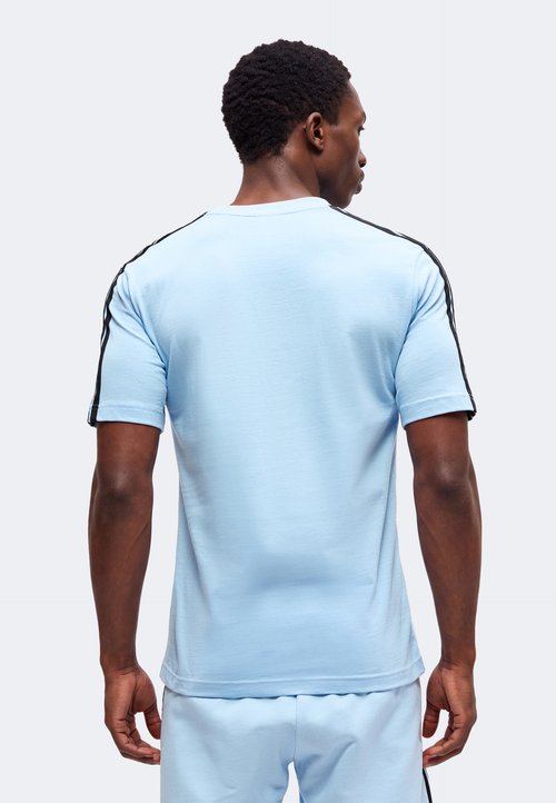 adidas ESSENTIALS 3 STRIPES LEFT CHEST - Sports T-shirt - clear sky/black — foto 3