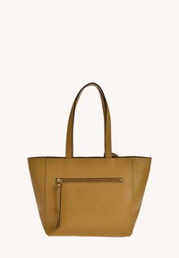 Sac fourre-tout en cuir jaune avec deux longues anses, une poche extérieure zippée et des coutures contrastées le long des bords. Texture lisse.