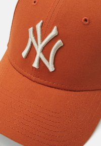 New Era LEAGUE ESSENTIAL FORTY® UNISEX - Cap - orange