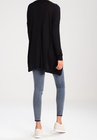 Vero Moda Kofta - black