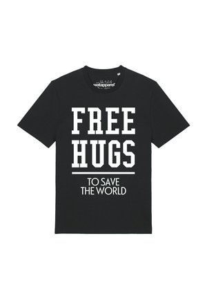 T-shirt noir avec texte blanc en gras lisant "FREE HUGS" au-dessus d'une ligne et texte plus petit "TO SAVE THE WORLD" en dessous.