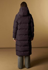 Next LONGLINE - Talvemantel - grape purple