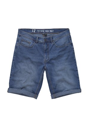 Denim-Shorts in mittlerem Blau, mit umgeschlagenen Säumen, klassischem Fünf-Pocket-Design und einem Taillenlabel mit der Aufschrift "NUR FÜR ECHTE MÄNNER".