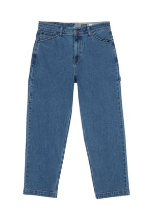 Lichtblauwe denim jeans met een losse pasvorm, vijf zakken, riemlussen en een recht model. Schone, stevige stiksels zonder versieringen.