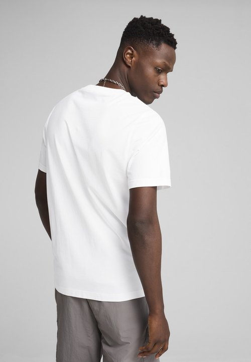 PUMA WARDROBE ESS T-SHIRT - Basic T-shirt - white — photo 2