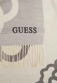 Guess - Szal