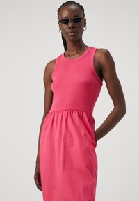 Gap Tall MIDI DRESS - Dnevna obleka - pink hibiscus