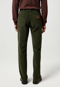 Wrangler TEXAS  - Jeans a sigaretta - forest night