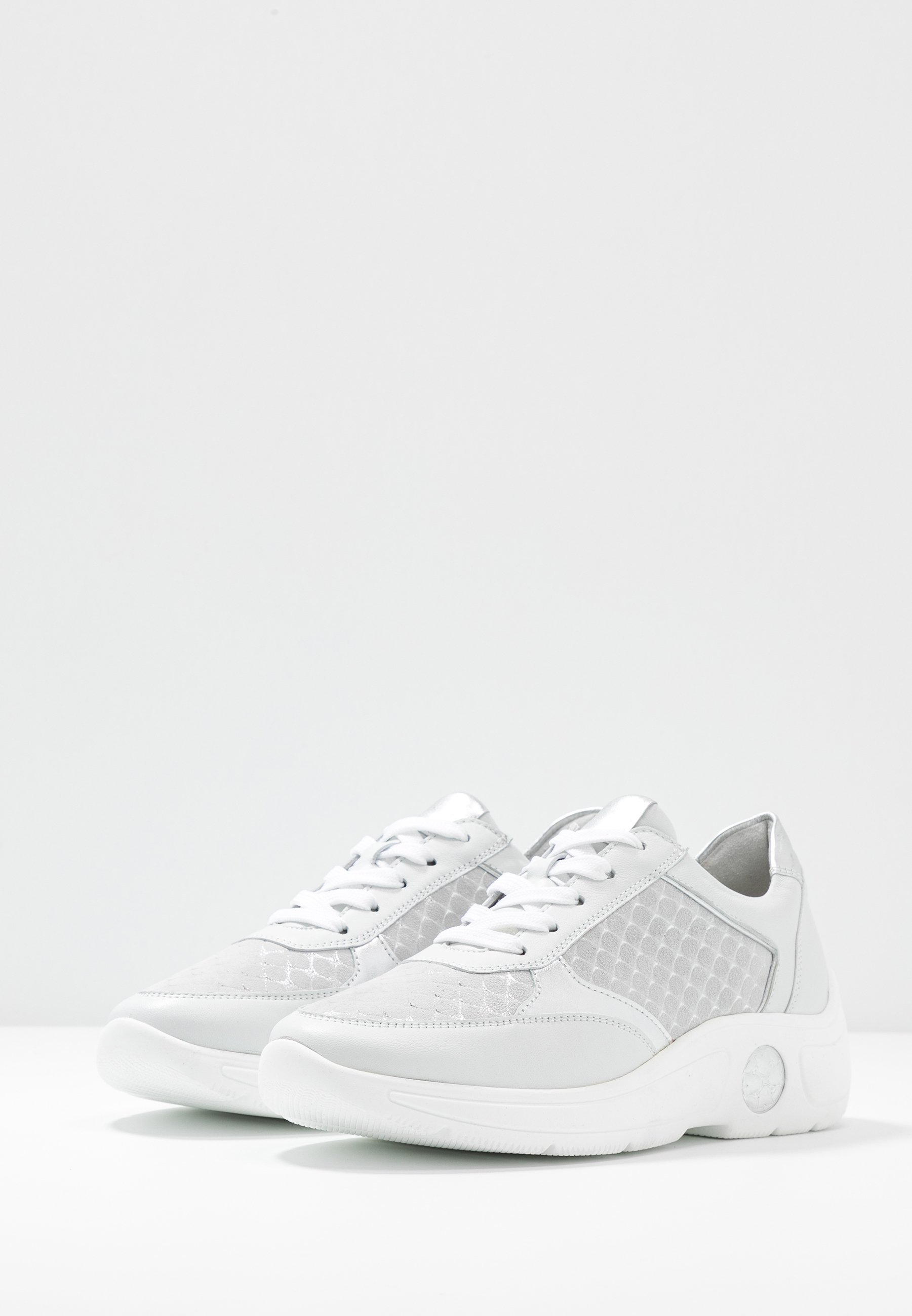 Peter Kaiser VIANA Joggesko weißsilbersamoa corfu Peter Kaiser FLORA Joggesko weißsilver Zalando.no