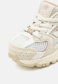 New Balance 530 UNISEX - Trainers - beige