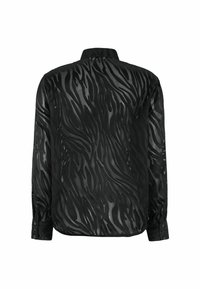 Sort langærmet skjorte med en gennemsigtig design, der har et subtilt mønster af sorte tigerstriber, knaplukning foran og krave. 