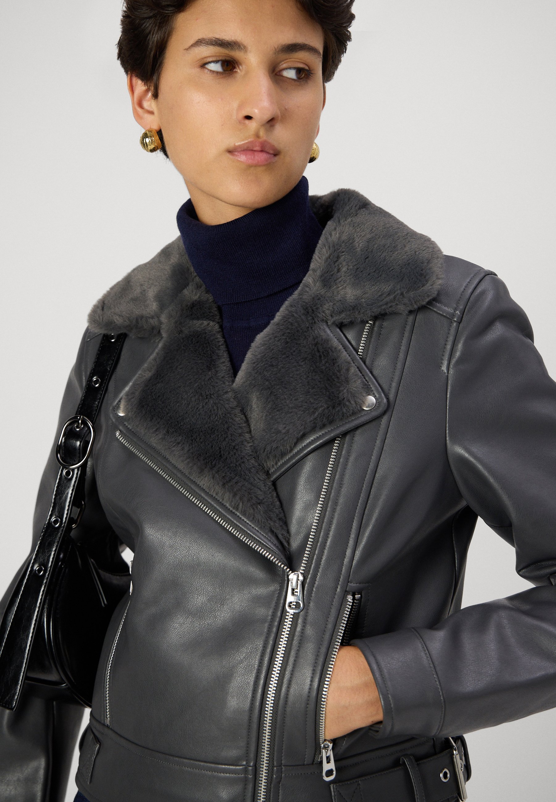 Vero Moda VMHAILEY SHORT JACKET - Faux leather jacket - dark grey