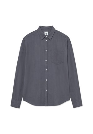 Graues Langarmhemd mit einem Button-Down-Kragen, Brusttasche und dezent gerippter Textur. Verfügt über Knöpfe auf der Vorderseite und an den Manschetten.
