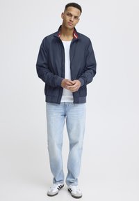 Thumbnail Image 2