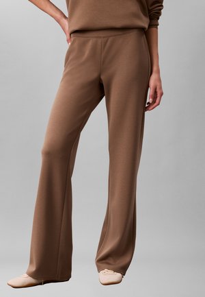 Calvin Klein, SMOOTH KNIT SWEATPANTS - Долнище на анцуг - shitake