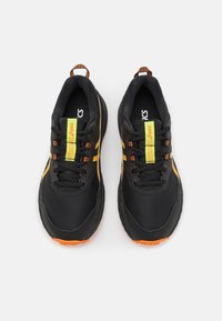 ASICS PRE VENTURE 9 UNISEX - Løpesko for mark - black/bright orange