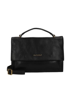 Schwarze Lederhandtasche von Burkely mit Henkel oben, Frontklappe, verstellbarem Schulterriemen und goldfarbenen Beschlägen.