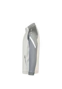 Lichtgrijze sportjacket met hoge kraag, gemusterde grijze mouwen, ritssluitingen en contrasterende accenten op de schouders.